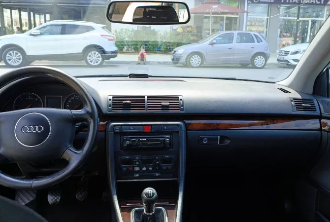 Auto in Vendita a Tirana, Audi, 2001 Diesel,Kambio Manual Pagamento 2,200  Euro.