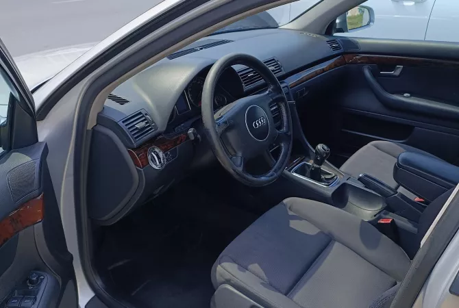 Auto in Vendita a Tirana, Audi, 2001 Diesel,Kambio Manual Pagamento 2,200  Euro.