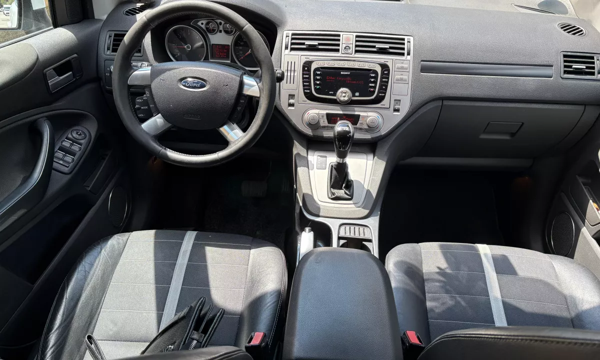 Auto in Vendita a Tirana, Ford, 2012 Diesel,Kambio Automatik Pagamento 8,500  Euro.