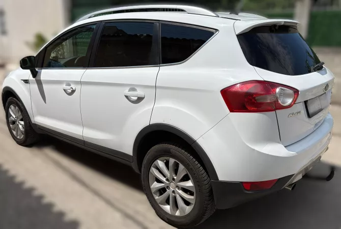 Auto in Vendita a Tirana, Ford, 2012 Diesel,Kambio Automatik Pagamento 8,500  Euro.