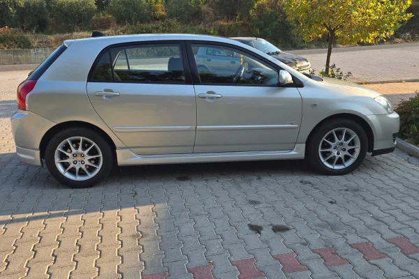 Auto in Vendita a Tirana, Toyota, 2007 Diesel,Kambio Manual Pagamento 3,800  Euro.