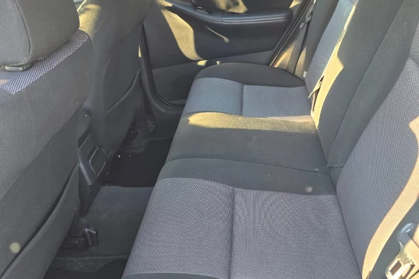 Auto in Vendita a Tirana, Toyota, 2007 Diesel,Kambio Manual Pagamento 3,800  Euro.