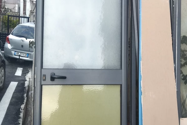 Mobilje dhe Elektroshtepiake ne Tirane - 80 Euro