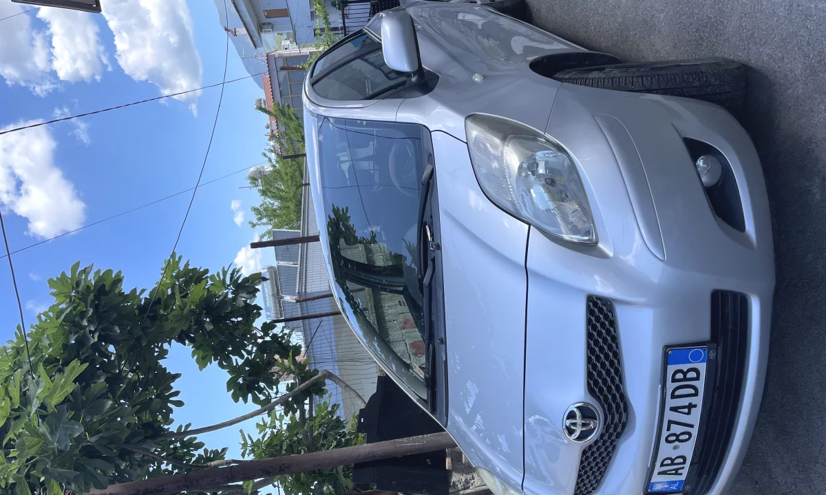 Auto in Vendita a Tirana, Toyota, 2010 Benzine,Kambio Manual Pagamento 4,000  Euro.