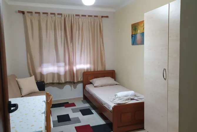 Shtepi me qera Apartament ne Tirane, 2+1, Mobilimi E mobiluar, Pagesa 60,000  Leke.