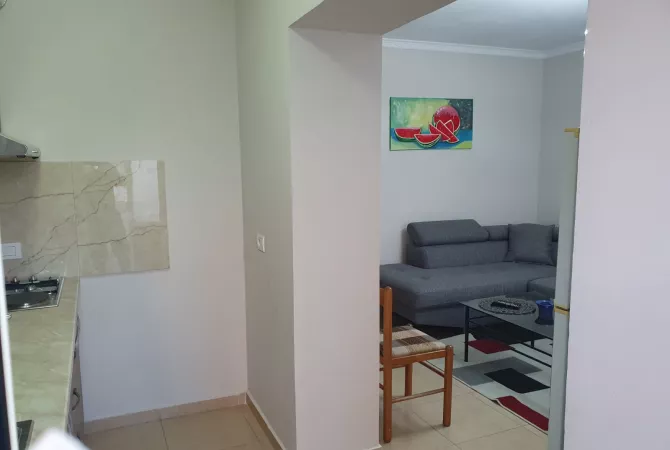 Shtepi me qera Apartament ne Tirane, 2+1, Mobilimi E mobiluar, Pagesa 60,000  Leke.