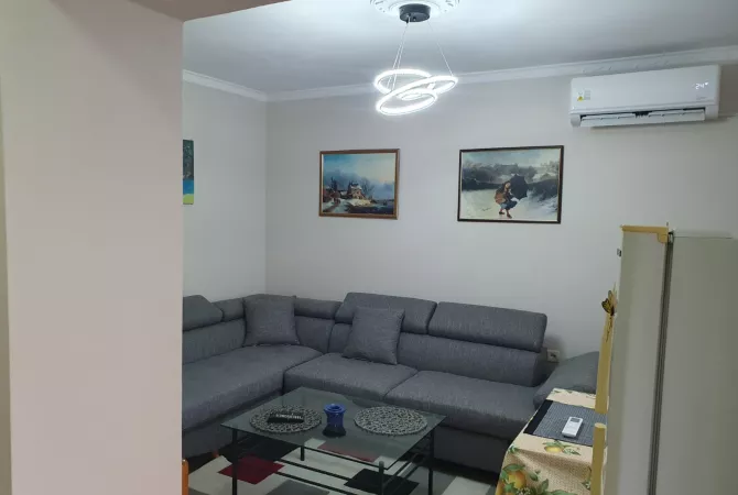 Shtepi me qera Apartament ne Tirane, 2+1, Mobilimi E mobiluar, Pagesa 60,000  Leke.