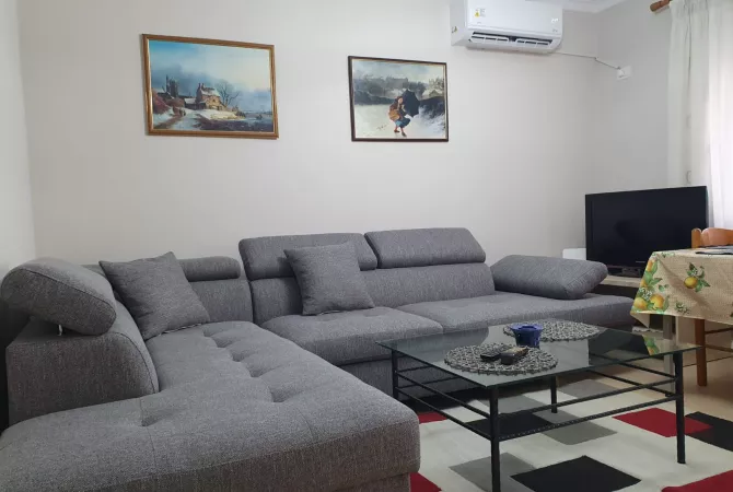 Apartament 2+1 me qira – Rruga e Durrësit 