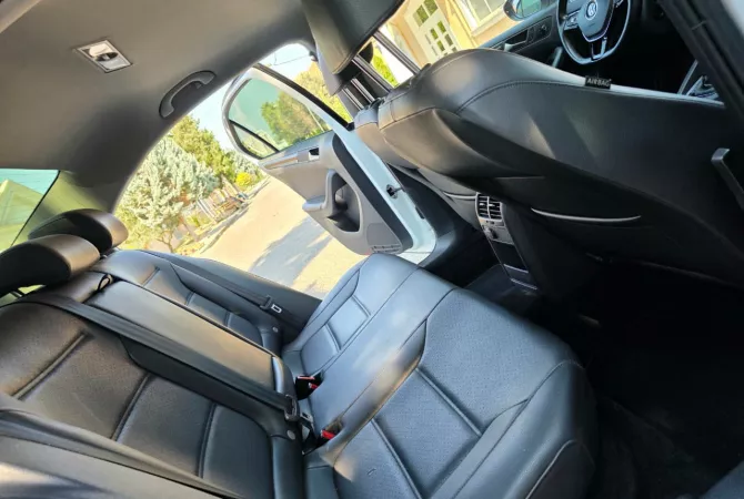 Auto in Vendita a Tirana, Volkswagen, 2016 Diesel,Kambio Automatik Pagamento 9,800  Euro.