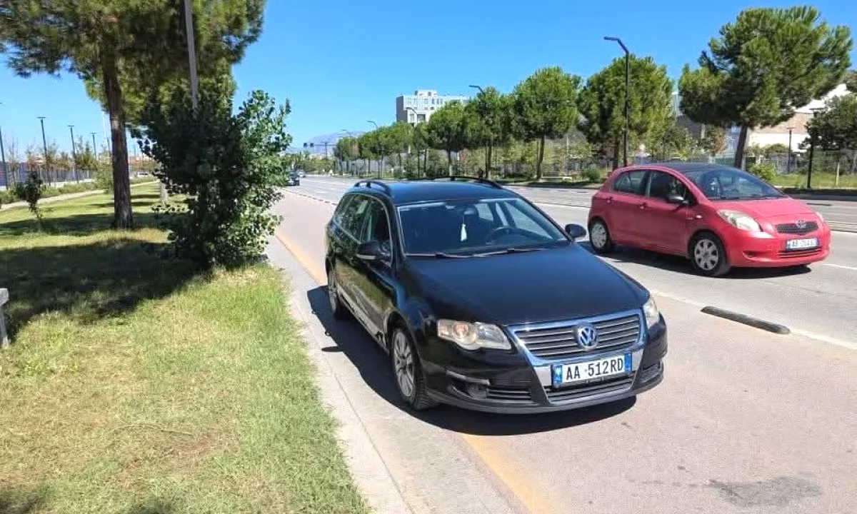 Auto in Vendita a Tirana, Volkswagen, 2006 Diesel,Kambio Automatik Pagamento 3,500  Euro.