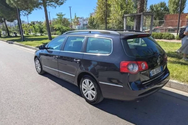 Makina ne shitje ne Tirane - 3,500 Euro