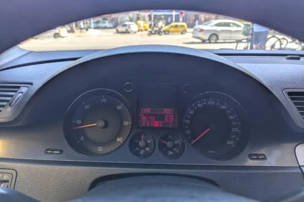 Makina ne shitje ne Tirane - 3,500 Euro