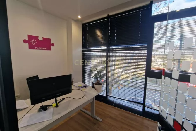 Business Property for Rent 3+1 in Tirana - 1,100 Euro