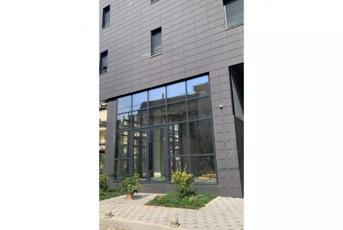 Business Property for Rent 3+1 in Tirana - 100 Euro