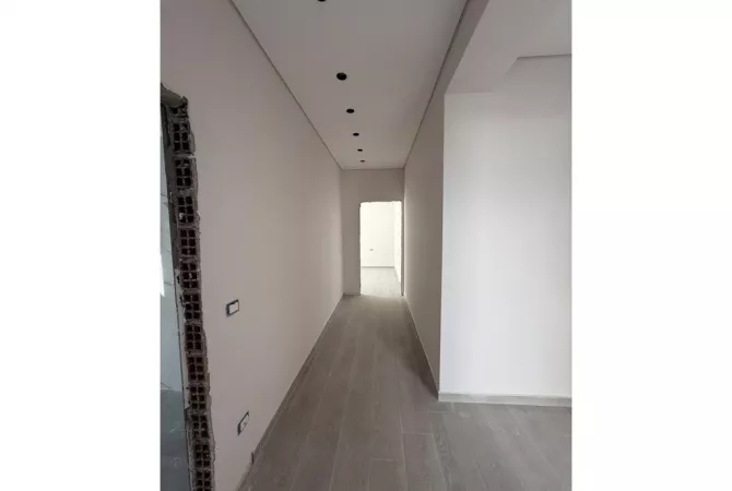 SARANDE,JAPIM ME QERA VJETORE VILE NE RR. PANORAMA ME PAMJE NGA DETI-14,000 Euro/MUAJ