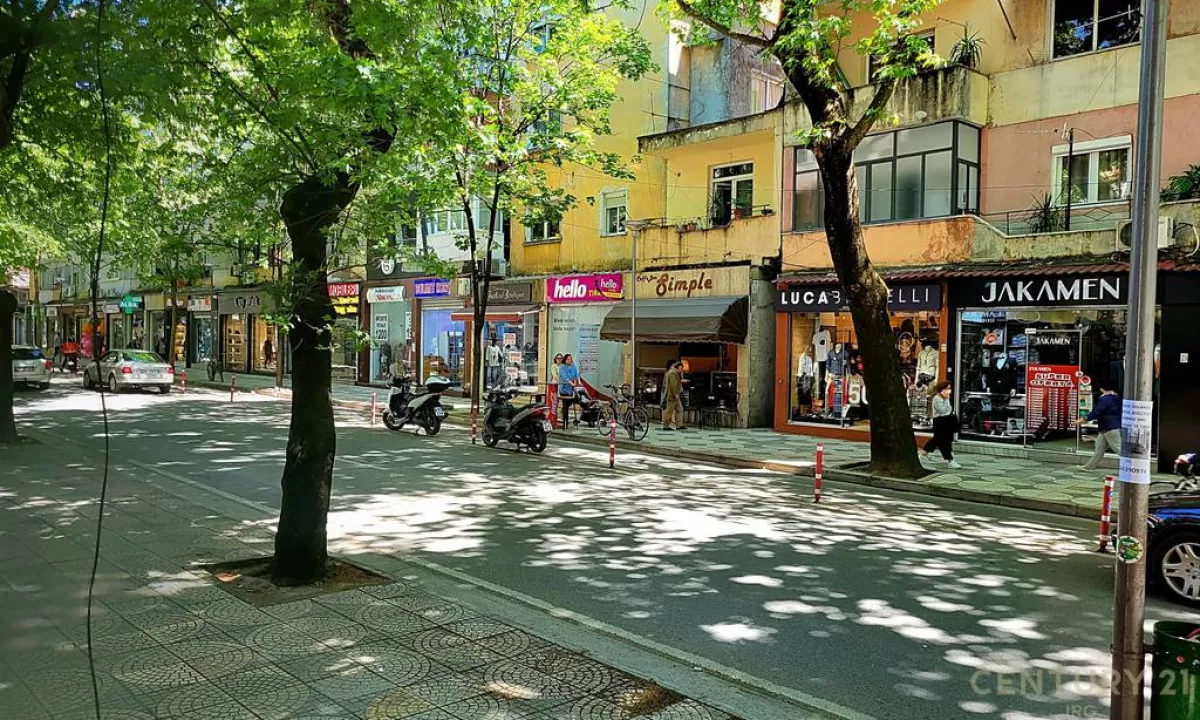 LEDA (IRG118072) SHITET DYQAN BUZE RRUGES SE MYSLYM-650,000 Euro