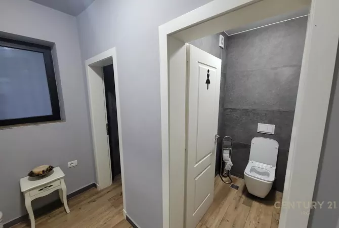 LEDA (IRG118072) SHITET DYQAN BUZE RRUGES SE MYSLYM-650,000 Euro