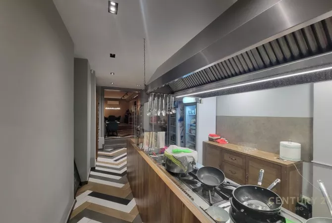 LEDA (IRG118072) SHITET DYQAN BUZE RRUGES SE MYSLYM-650,000 Euro