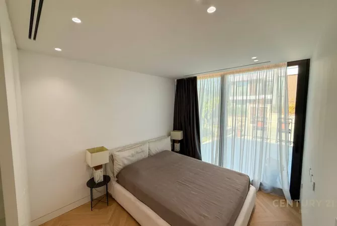 Shtepi ne shitje Vila Luksoze ne Tirane, 4+1, Mobilimi E mobiluar, Pagesa 2,000,000  Euro.