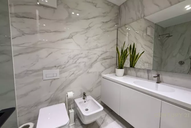 Shtepi ne shitje Vila Luksoze ne Tirane, 4+1, Mobilimi E mobiluar, Pagesa 2,000,000  Euro.