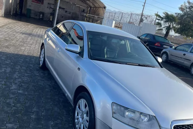 Auto in Vendita a Scutari, Audi, 2005 gasoline-gas,Kambio Automatik Pagamento 420,000  Leke.