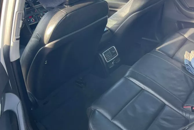 Auto in Vendita a Scutari, Audi, 2005 gasoline-gas,Kambio Automatik Pagamento 420,000  Leke.