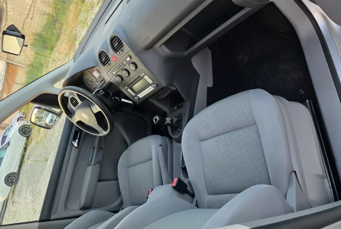 Auto in Vendita a Tirana, Volkswagen, 2008 gasoline-gas,Kambio Manual Pagamento 5,499  Euro.