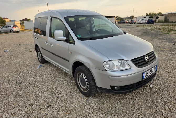 Auto in Vendita a Tirana - 5,499 Euro