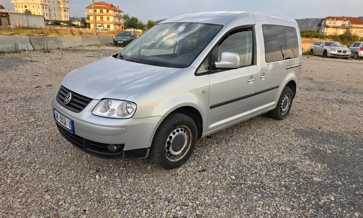 Auto in Vendita a Tirana, Volkswagen, 2008 gasoline-gas,Kambio Manual Pagamento 5,499  Euro.