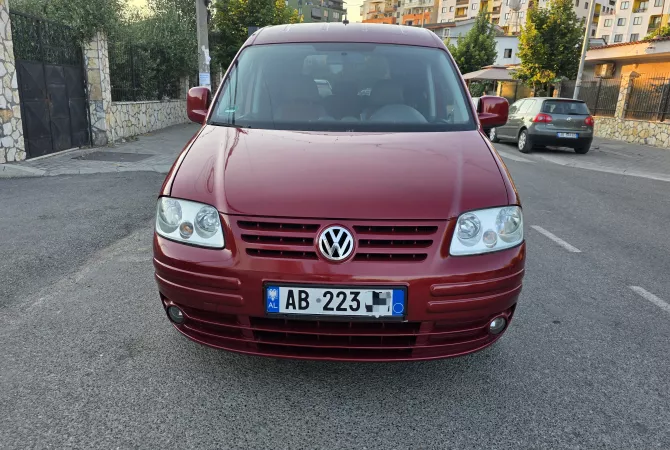 Auto in Vendita a Tirana - 5,999 Euro