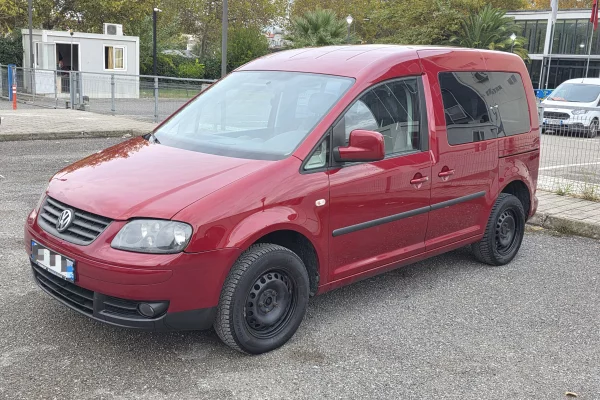Auto in Vendita a Tirana, Volkswagen, 2007 Diesel,Kambio Manual Pagamento 4,999  Euro.