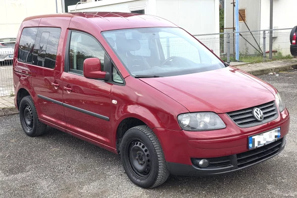 Auto in Vendita a Tirana, Volkswagen, 2007 Diesel,Kambio Manual Pagamento 4,999  Euro.