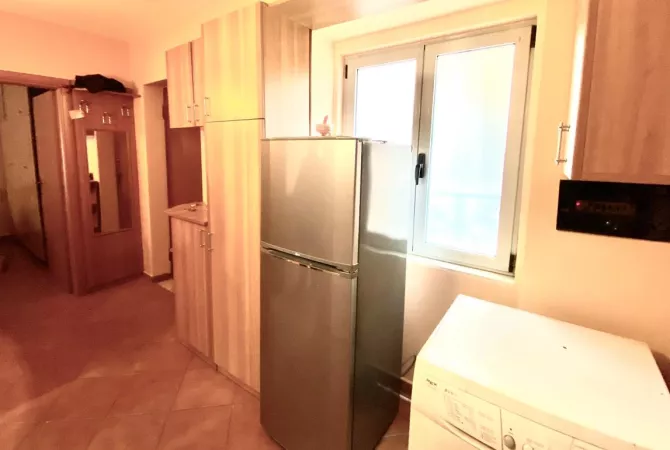 Shtepi ne shitje Apartament ne Tirane, 2+1, Mobilimi E mobiluar, Pagesa 130,000  Euro.