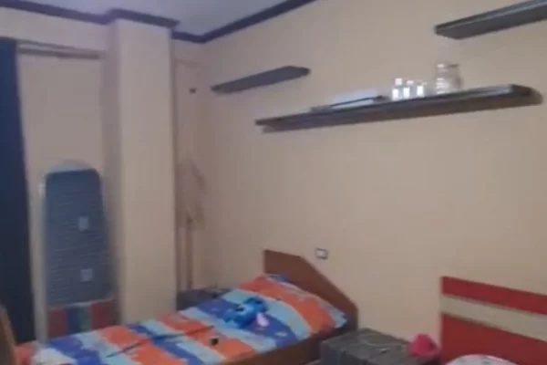 Shtepi me qera Apartament ne Tirane, 2+1, Mobilimi E mobiluar, Pagesa 460  Euro.