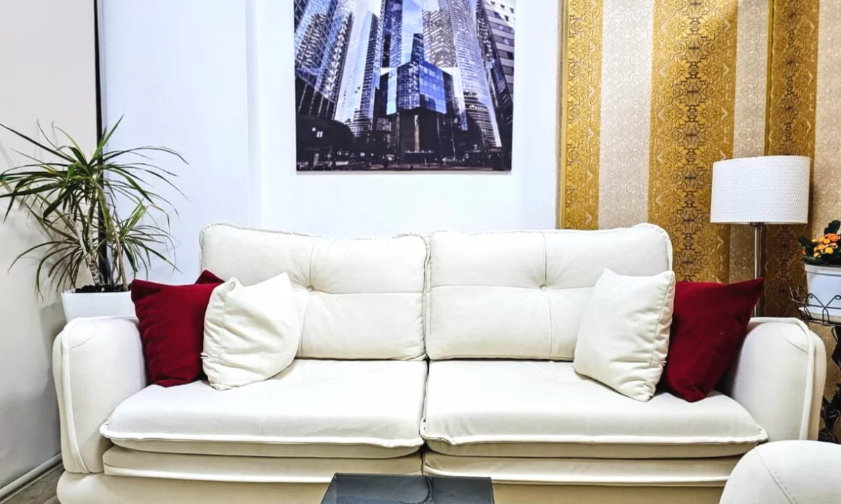 Shtepi me qera Apartament ne Tirane, Garsoniere, Mobilimi E mobiluar, Pagesa 400  Euro.