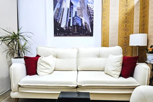 Shtepi me qera Garsoniere ne Tirane - 400 Euro