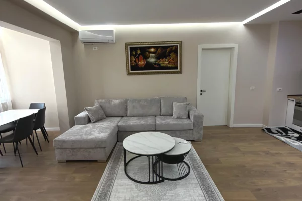 Shtepi me qera Apartament ne Tirane, 1+1, Mobilimi E mobiluar, Pagesa 500  Euro.
