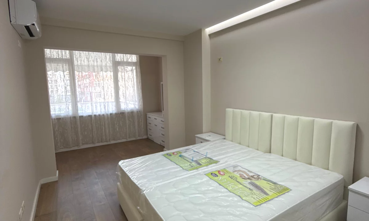 Shtepi me qera Apartament ne Tirane, 1+1, Mobilimi E mobiluar, Pagesa 500  Euro.