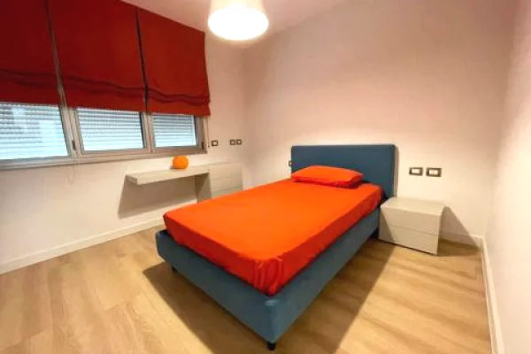 Shtepi me qera Apartament ne Tirane, 3+1, Mobilimi E mobiluar, Pagesa 1,500  Euro.