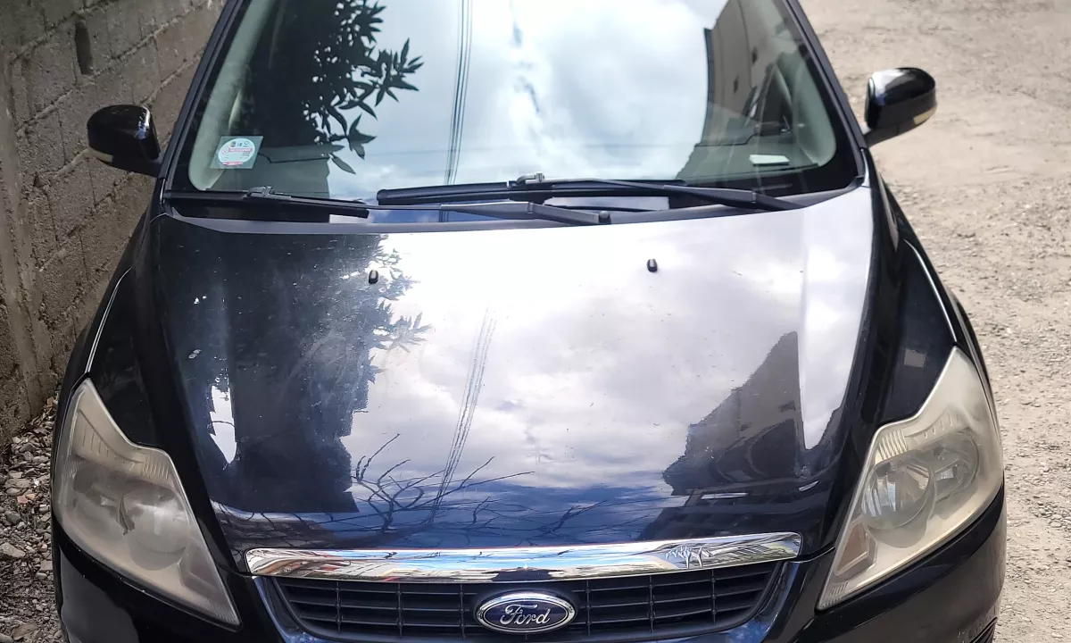 Auto in Vendita a Tirana, Ford, 2010 Diesel,Kambio Manual Pagamento 3,400  Euro.