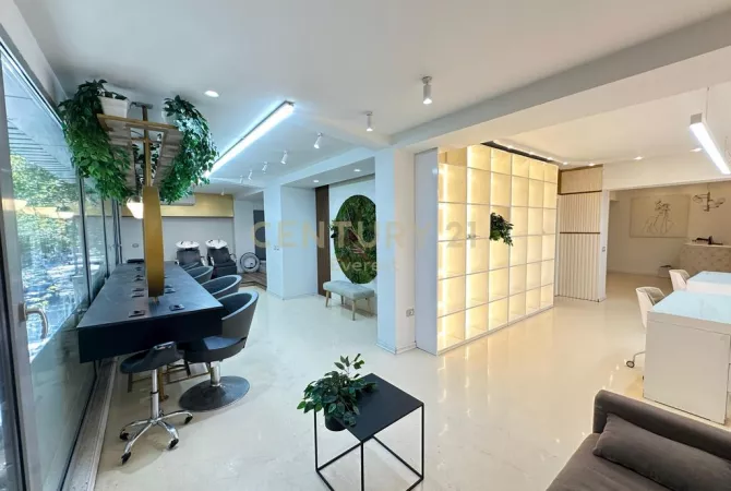 Business Property for Rent 1+1 in Tirana - 1,400 Euro