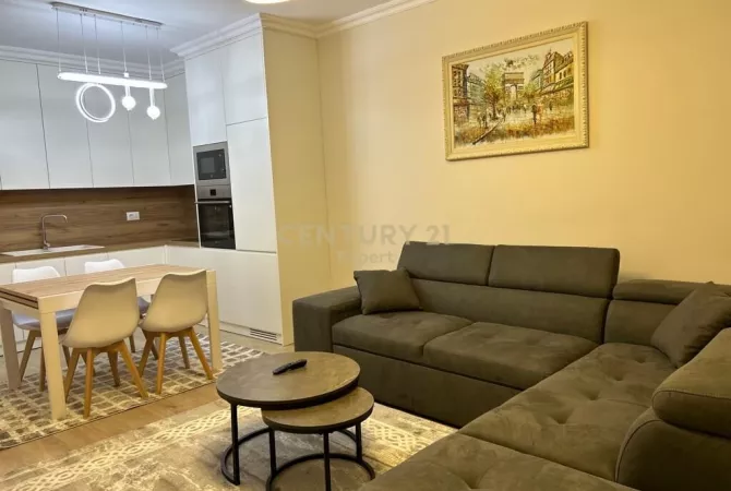 Shtepi me qera Apartament ne Tirane, 2+1, Mobilimi E mobiluar, Pagesa 1,300  Euro.