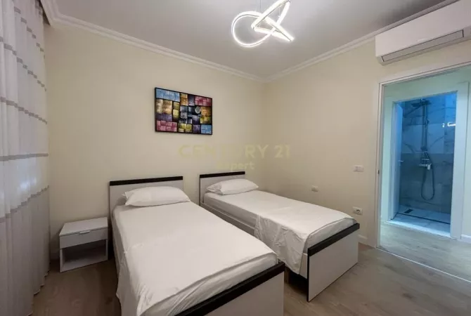 Shtepi me qera Apartament ne Tirane, 2+1, Mobilimi E mobiluar, Pagesa 1,300  Euro.