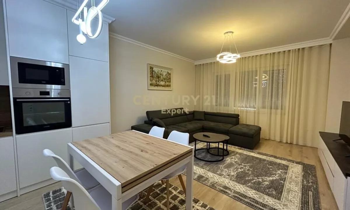 Shtepi me qera Apartament ne Tirane, 2+1, Mobilimi E mobiluar, Pagesa 1,300  Euro.