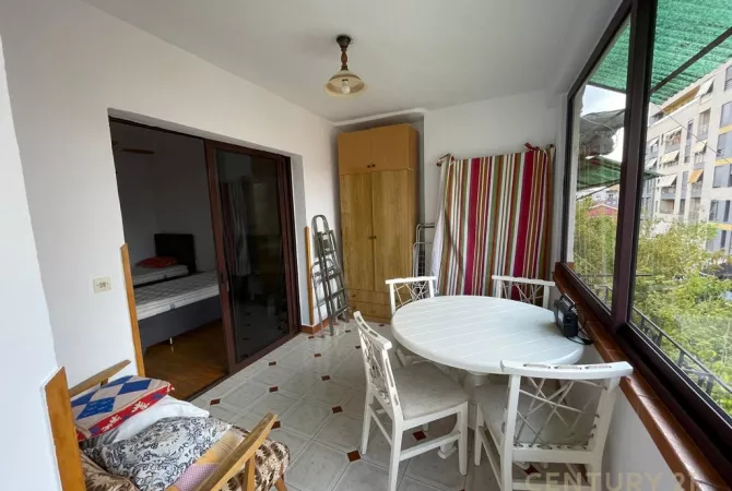 Shtepi me qera Apartament ne Tirane, 2+1, Mobilimi E mobiluar, Pagesa 550  Euro.