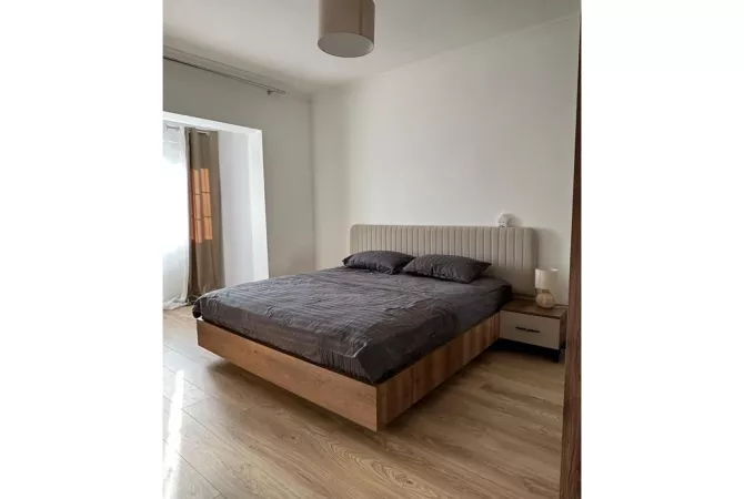 Shtepi ne shitje Apartament ne Tirane, 1+1, Mobilimi E mobiluar, Pagesa 165,000  Euro.