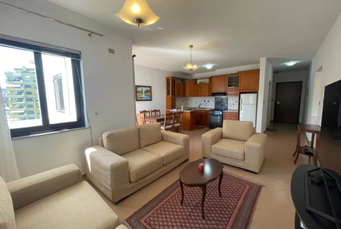 Shtepi me qera Apartament ne Tirane, 2+1, Mobilimi E mobiluar, Pagesa 700  Euro.
