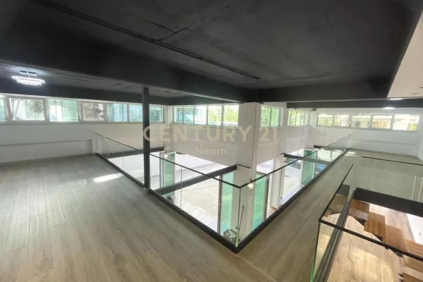 Jepet per Qira Ambient 190 m2 tek Liqeni i Thate 