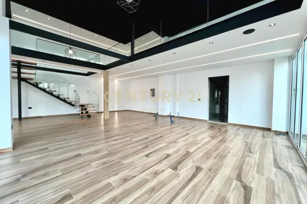 Jepet për Qira Ambient 190 m2 tek Liqeni i Thatë 