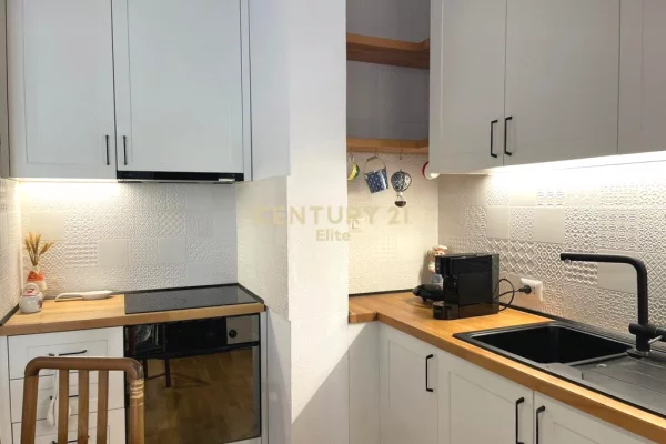 Shtepi me qera Apartament ne Tirane, 2+1, Mobilimi E mobiluar, Pagesa 750  Euro.